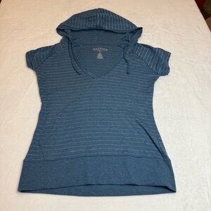 Maurices Blue and Silver Striped Short Sleeve Hoodie with Pockets